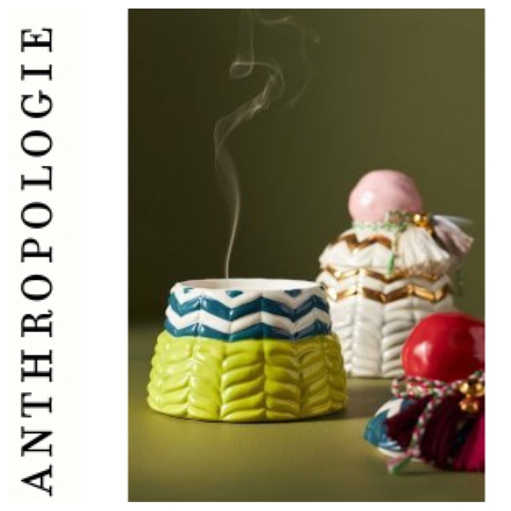 ANTHROPOLOGIE MISTLETOE & MOSS CERAMIC SNOW HAT CANDLE NWT